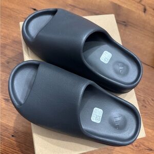 adidas Mens Yeezy Slides